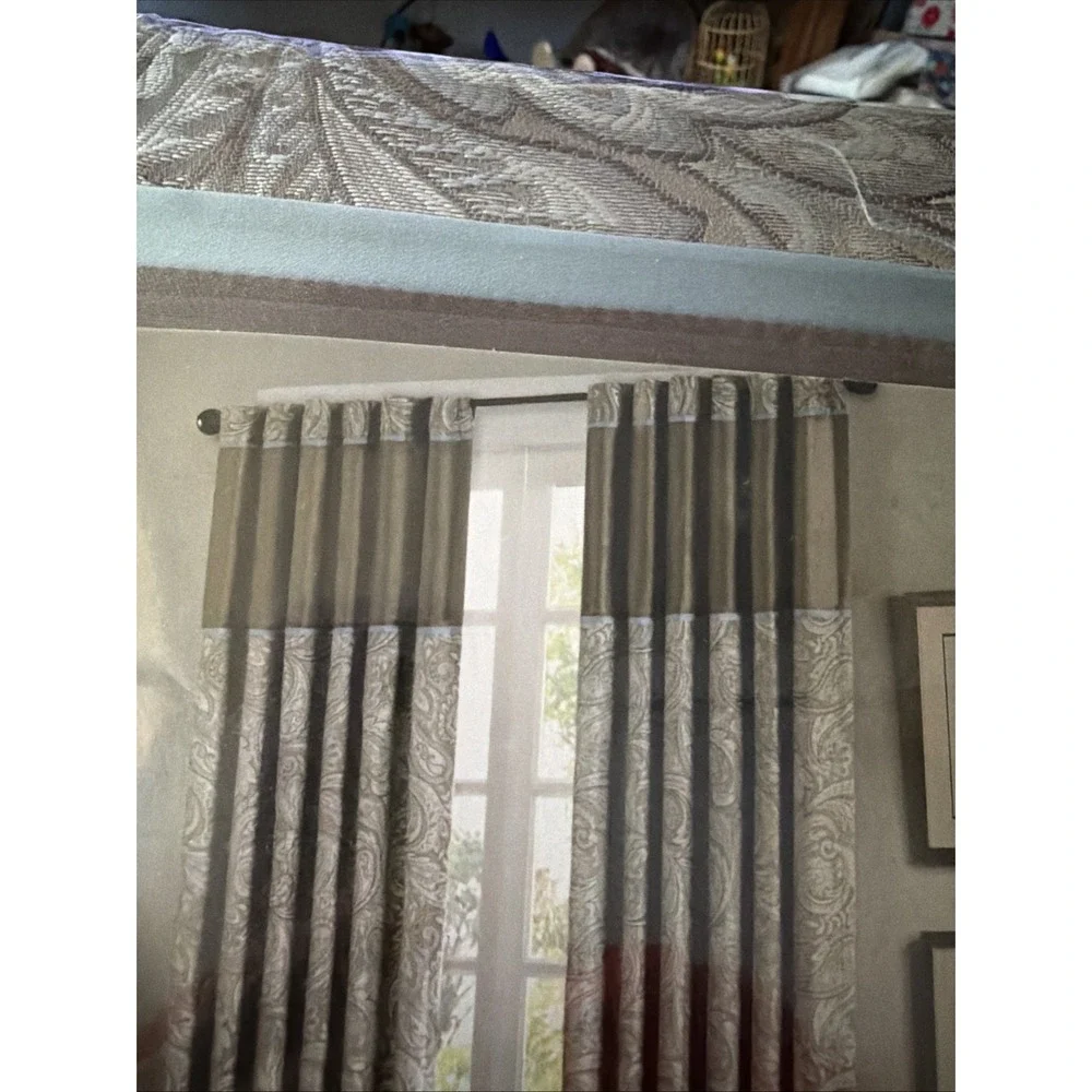 Madison PArk 1 Pair window Panel 100